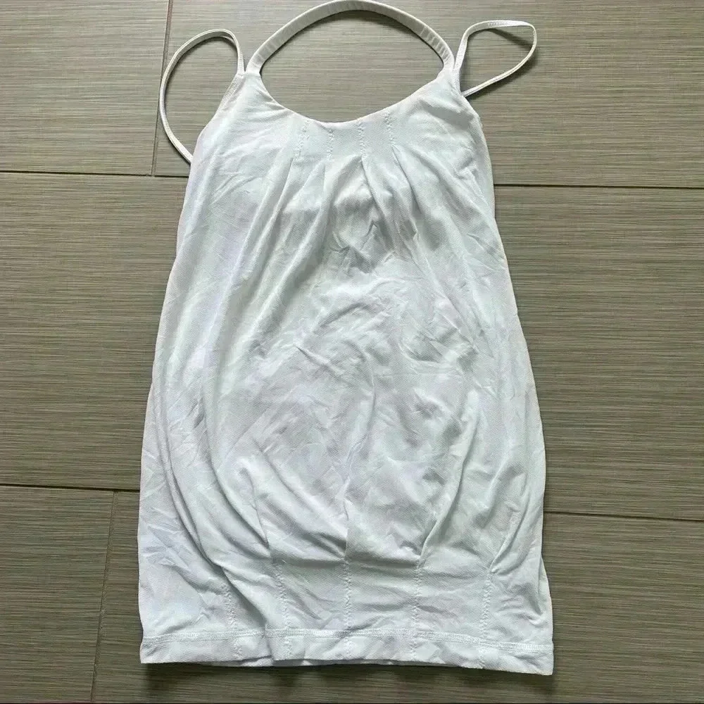 Lululemon top- white